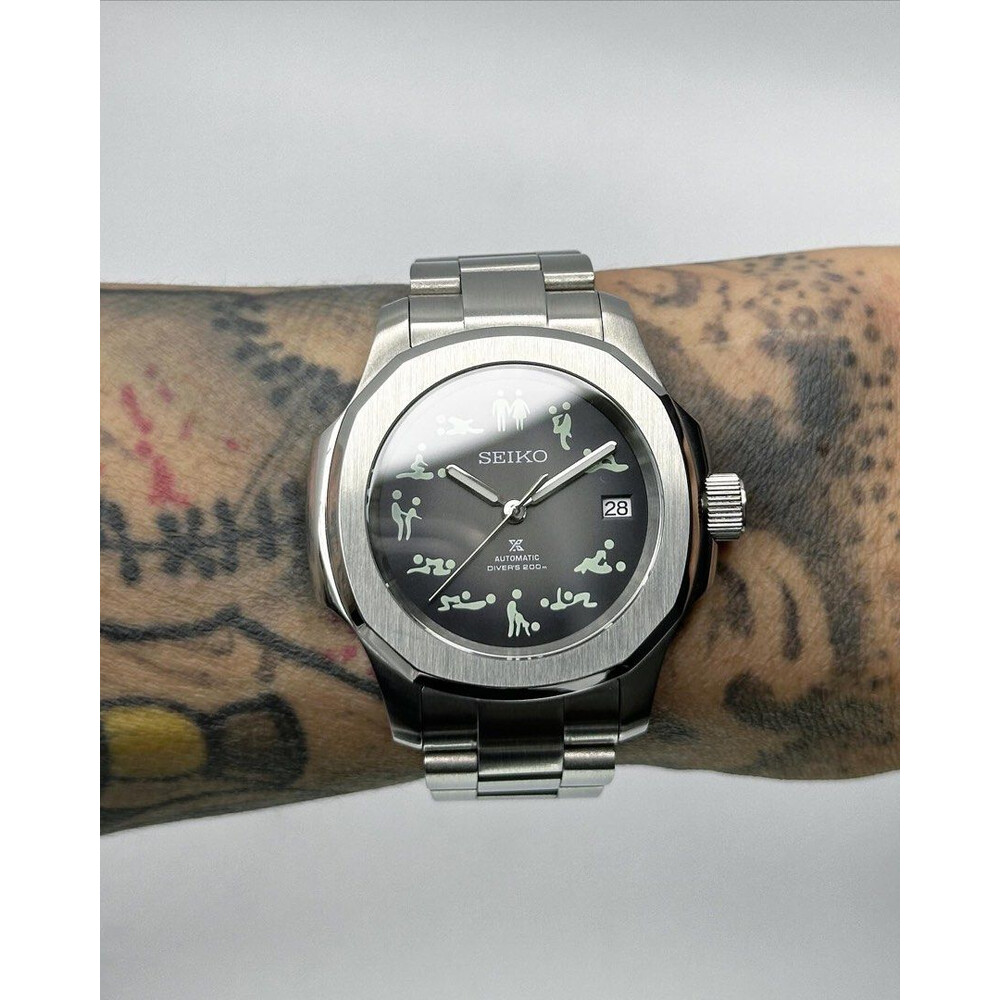Custom Seiko Mod • Grey Fade Kamasutra Silver Nautilus • 40mm